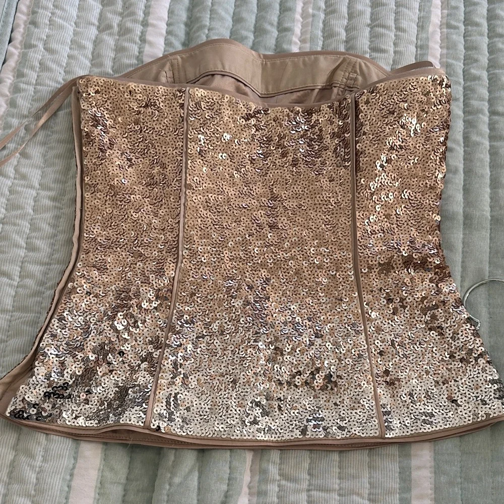 White House Black Market Gold Sequin Camisole - Picture 5 of 7